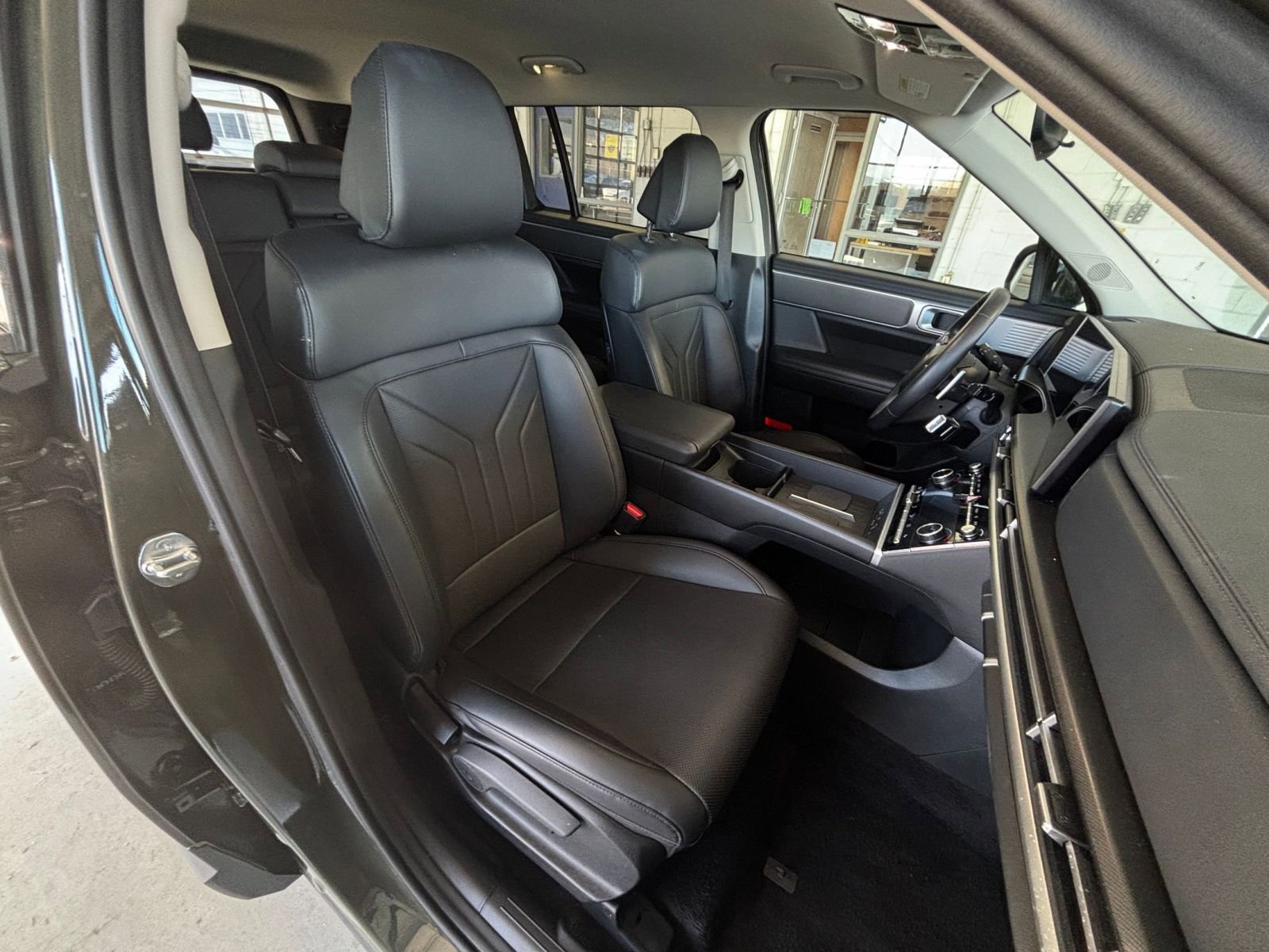 Used 2025 Hyundai Santa Fe SEL image 41