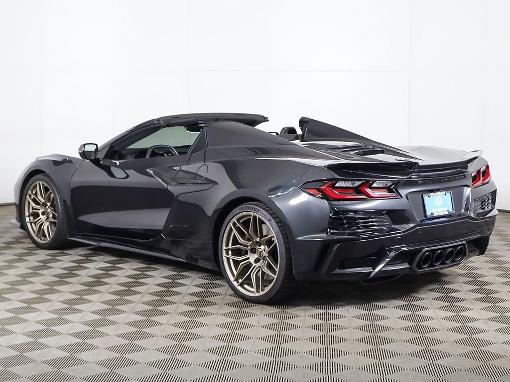 Used 2024 Chevrolet Corvette Z06 w/ Stealth Interior Trim Package RWD image 12