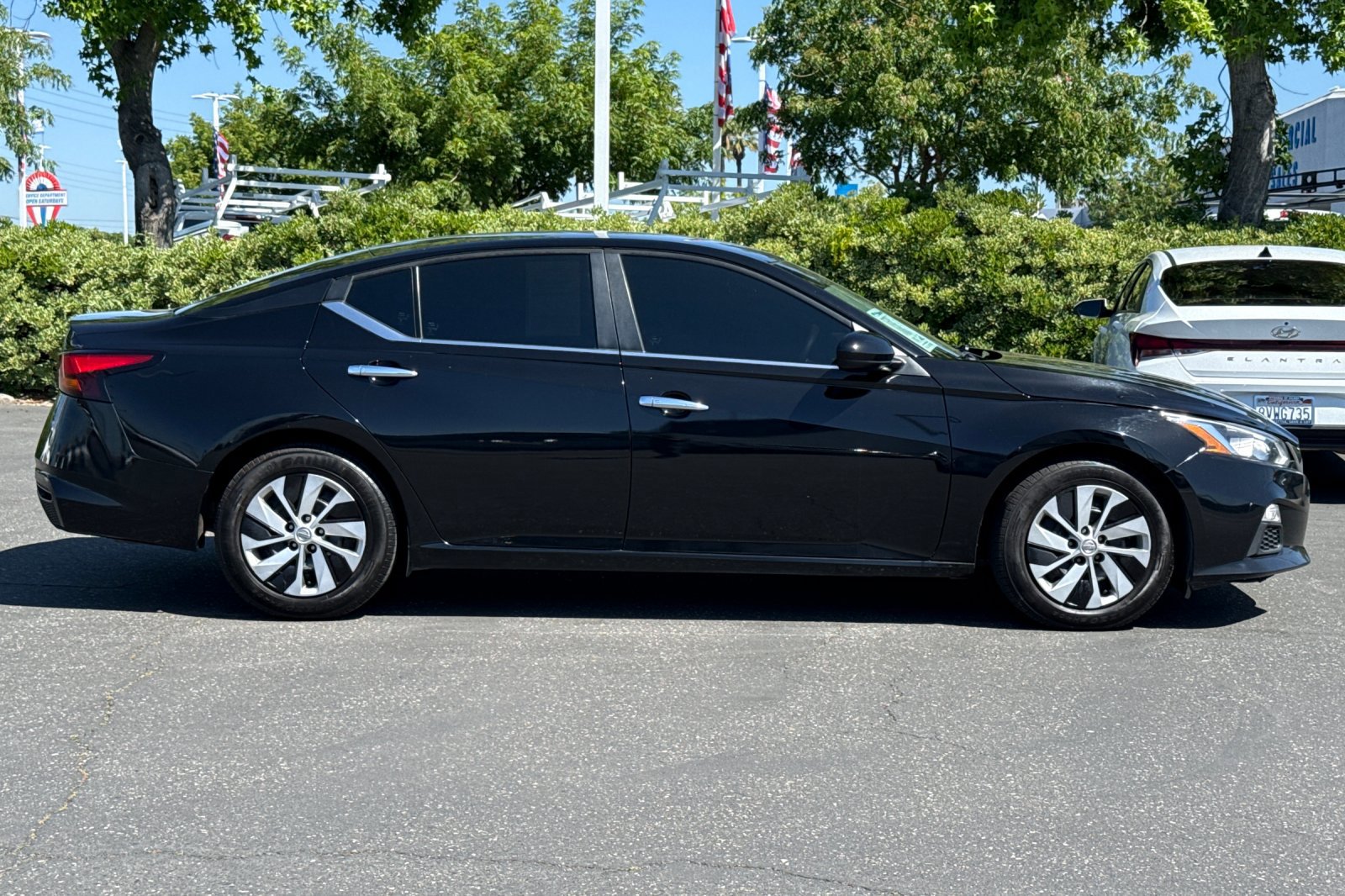 Used 2021 Nissan Altima 2.5 S FWD image 3