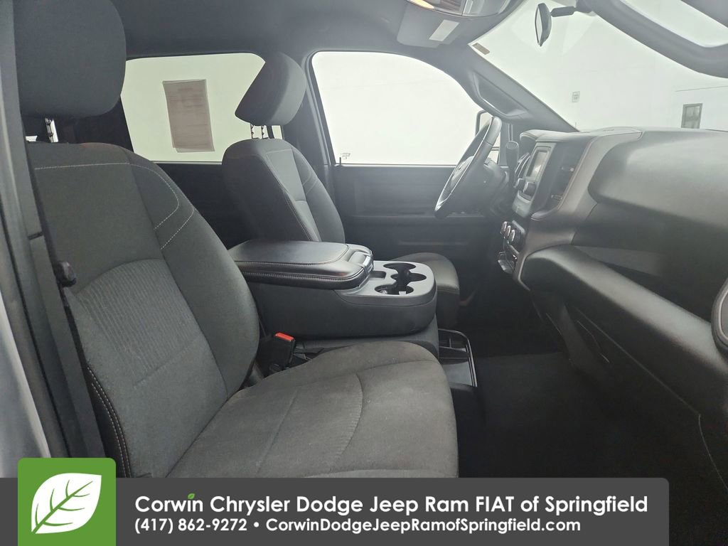 Used 2024 RAM 2500 Tradesman w/ Chrome Appearance Group image 32