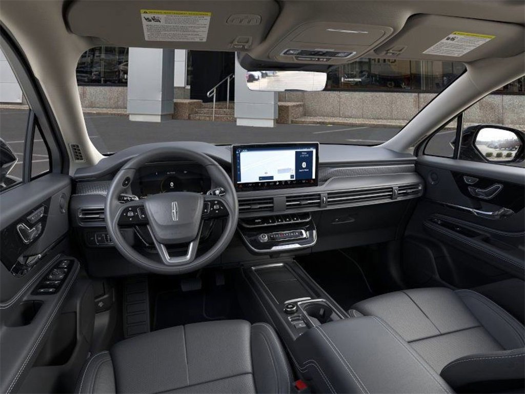 New 2025 Lincoln Corsair Reserve w/ Equipment Group 202A image 9