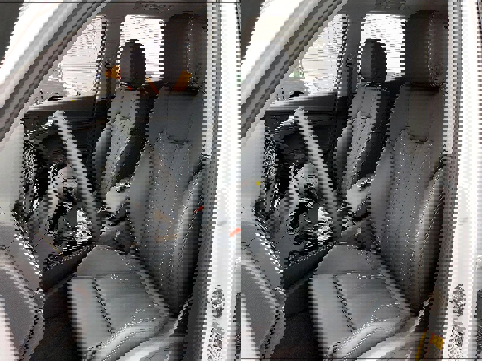 Used 2025 Audi Q5 2.0T Premium Plus w/ Premium Plus Package image 17