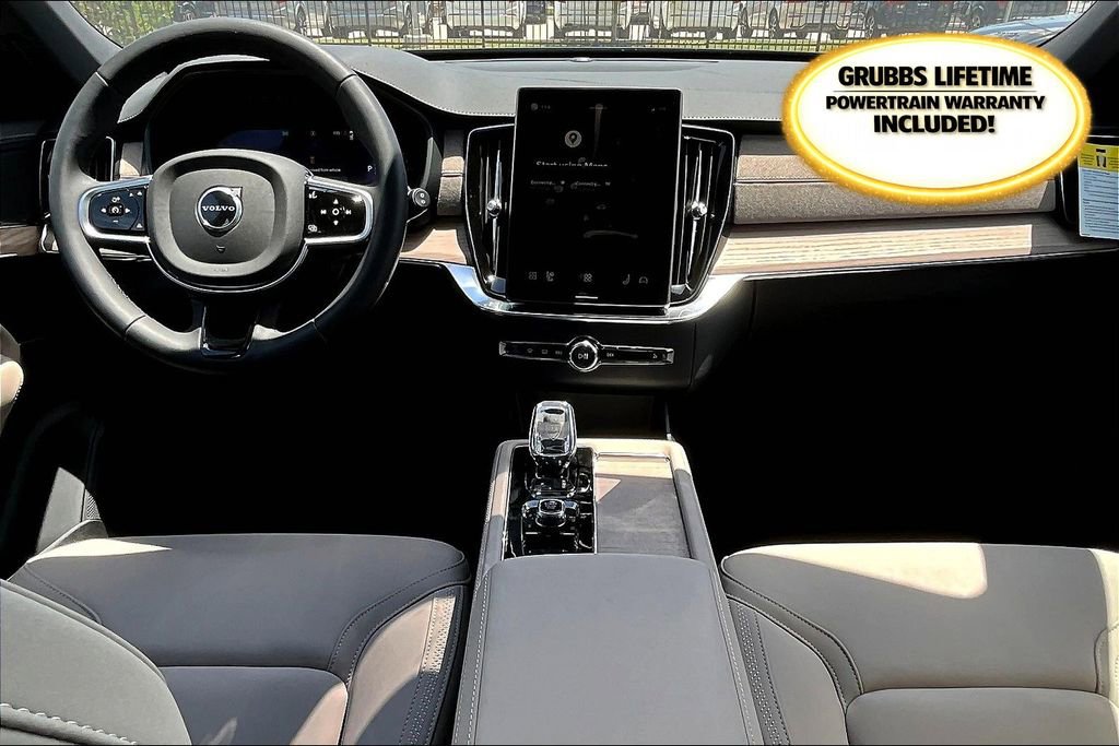 New 2026 Volvo XC90 B5 Core w/ Protection Package Premier image 9