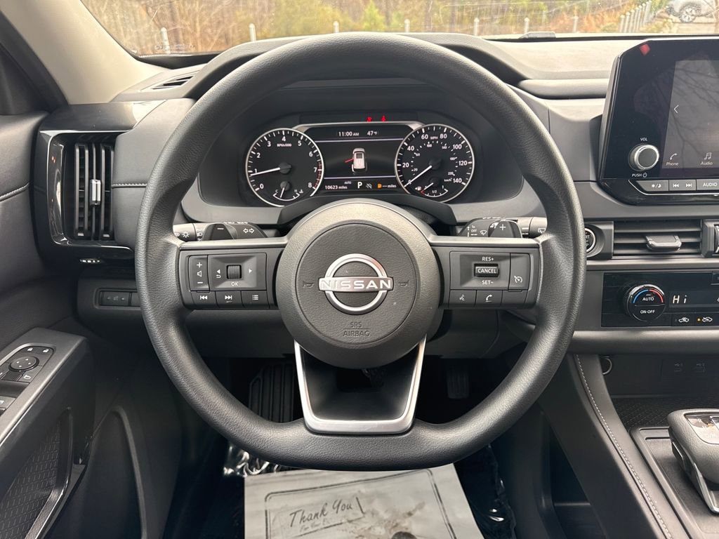 Used 2024 Nissan Pathfinder S image 11