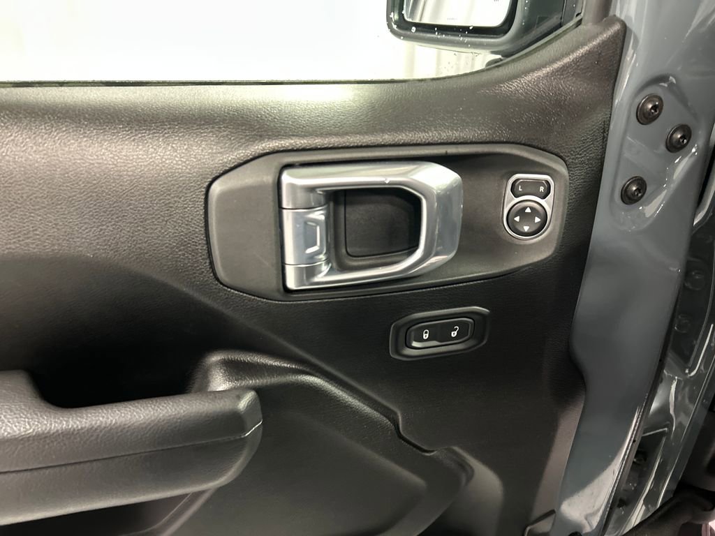 Used 2024 Jeep Wrangler Unlimited Sport AWD/4WD image 14