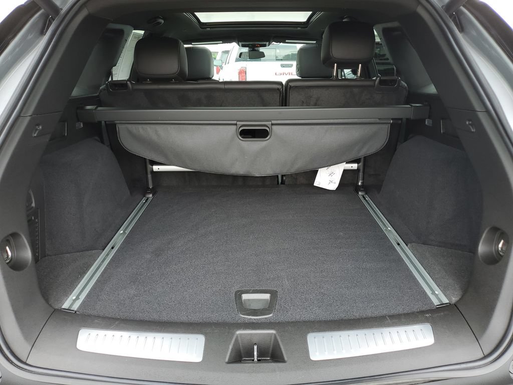 Certified 2024 Cadillac XT5 Premium Luxury FWD image 34