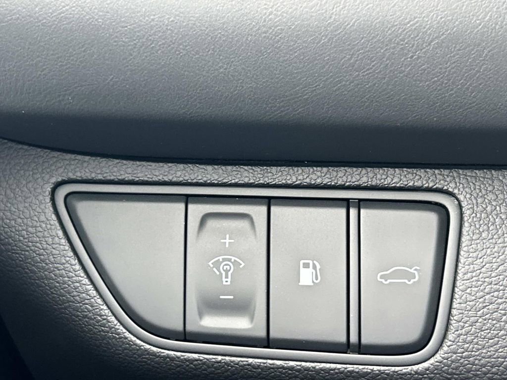 New 2026 Genesis G70 2.5T Prestige image 29