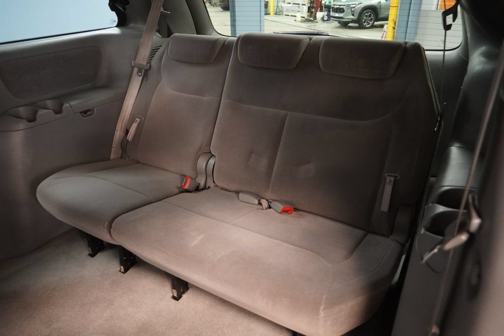 Used 2004 Toyota Sienna FWD image 18