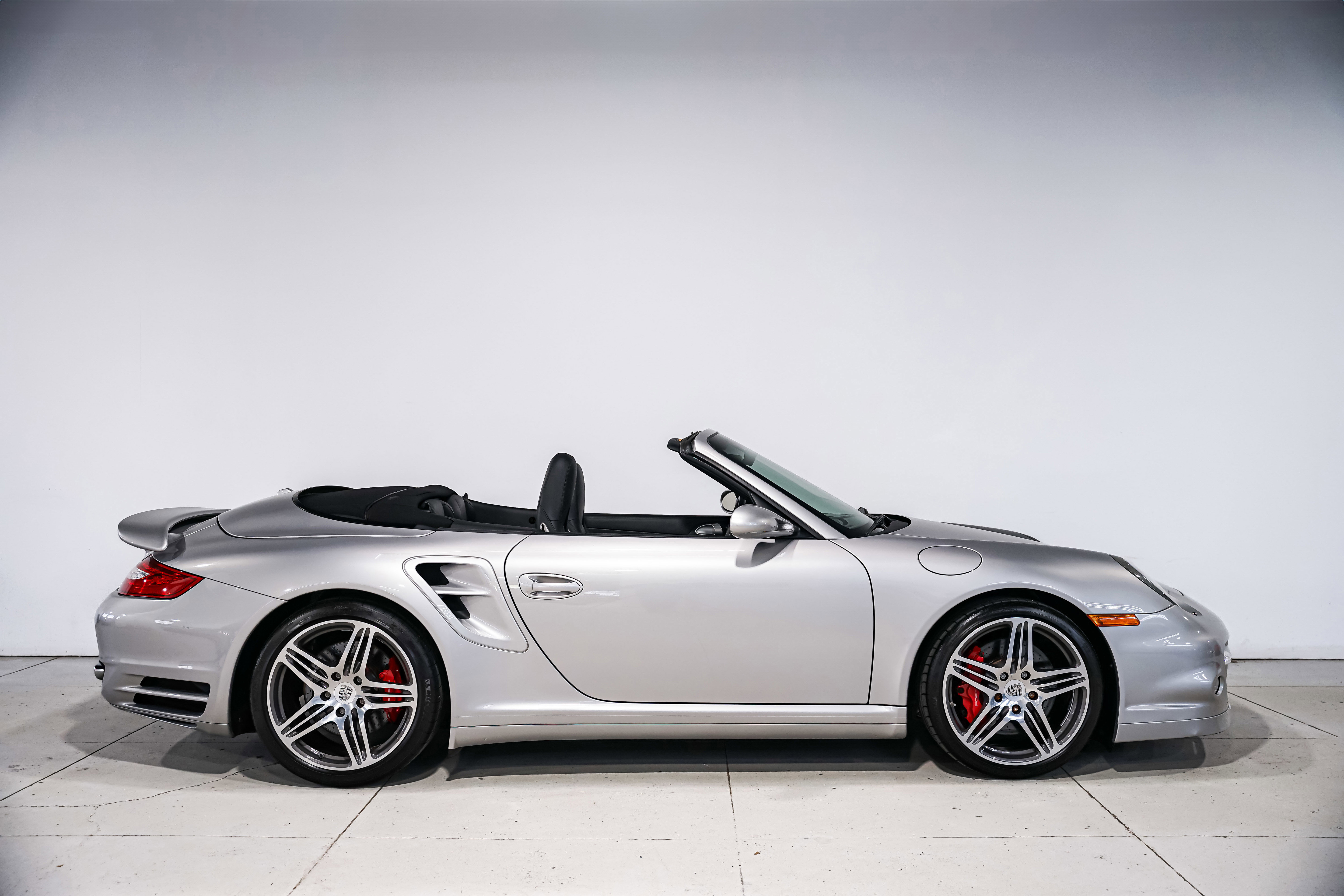 Used 2009 Porsche 911 Turbo image 2