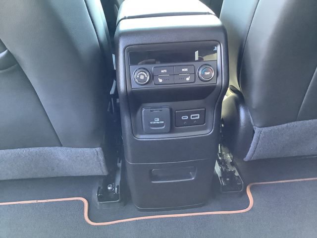 Used 2023 GMC Acadia AT4 w/ Technology Package image 26