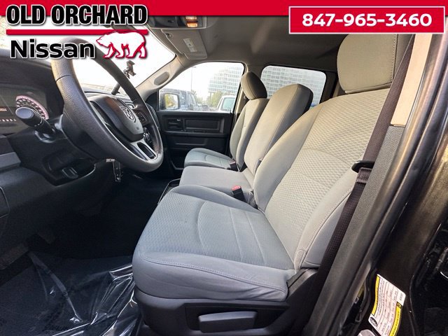 Used 2018 RAM 1500 Express w/ Black Ram 1500 Express Group AWD/4WD image 8