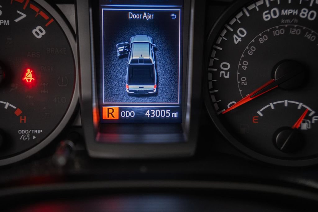 Certified 2021 Toyota Tacoma SR AWD/4WD image 40
