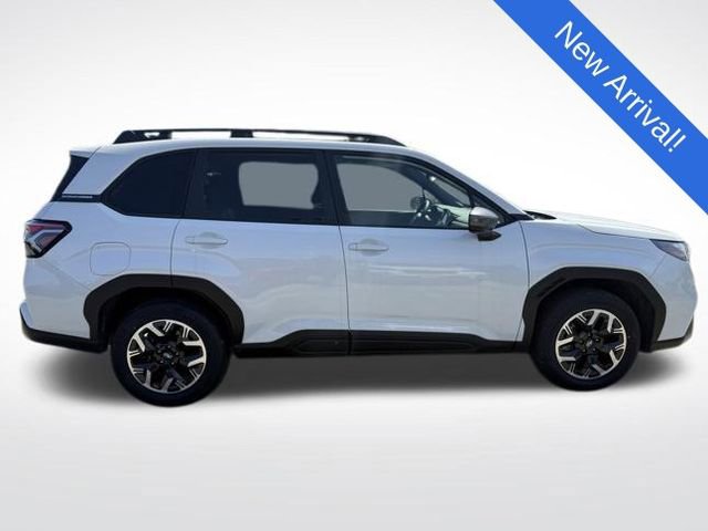 Certified 2025 Subaru Forester Premium AWD/4WD image 6