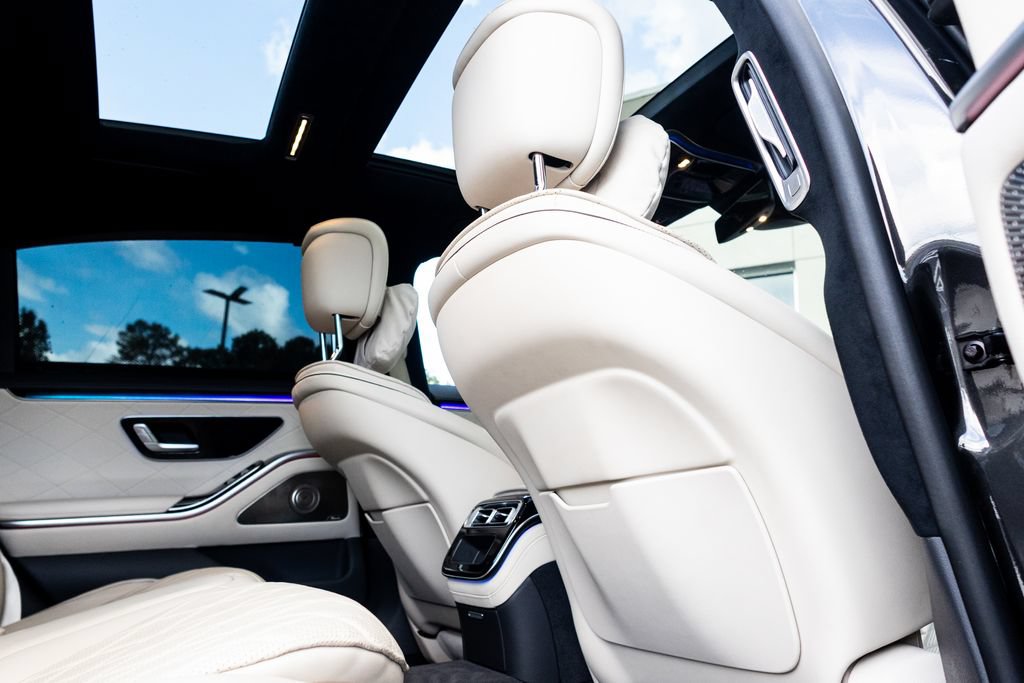 Used 2021 Mercedes-Benz S 580 4MATIC Sedan w/ AMG Line image 52