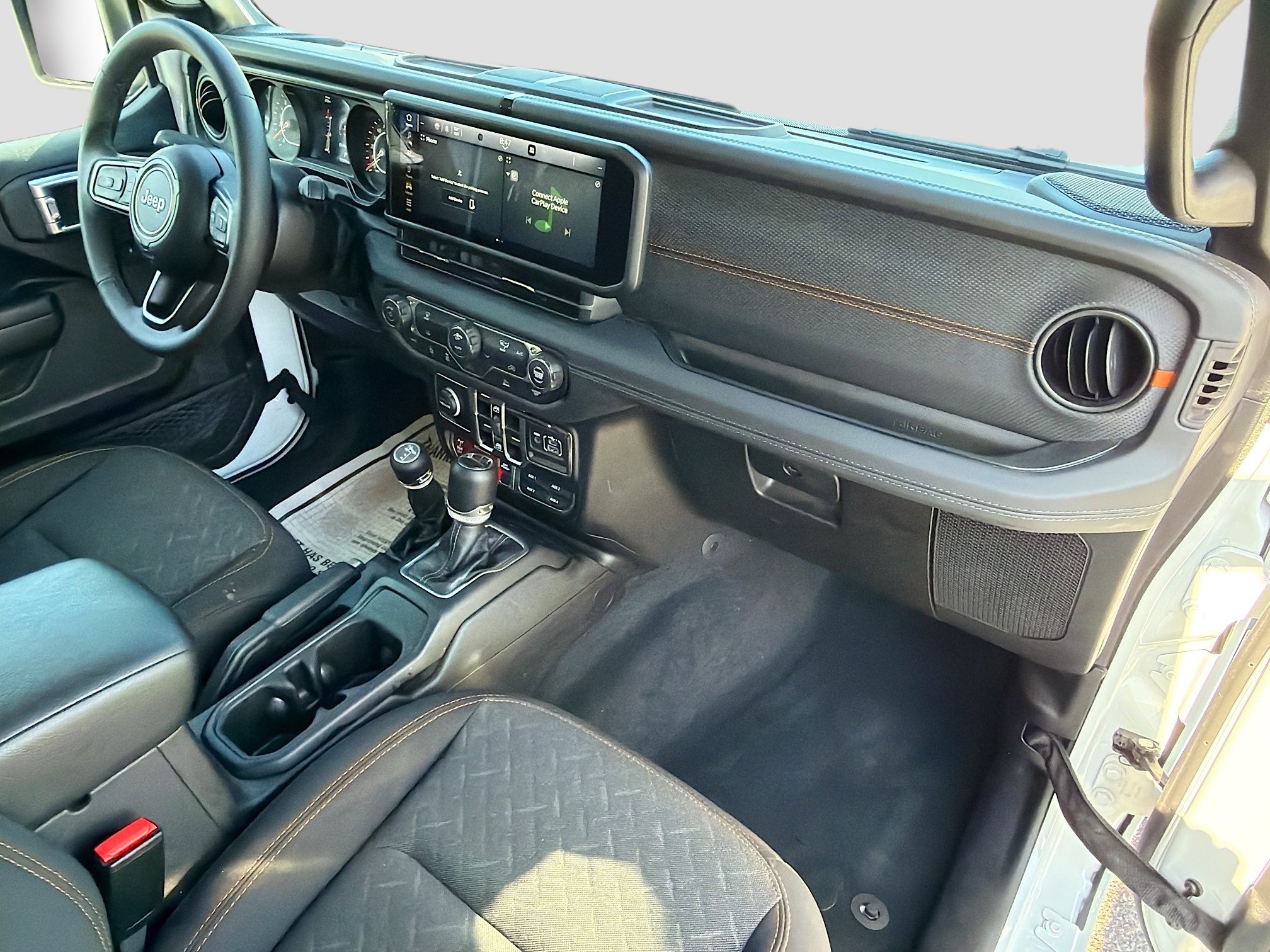 Used 2026 Jeep Gladiator Mojave image 13