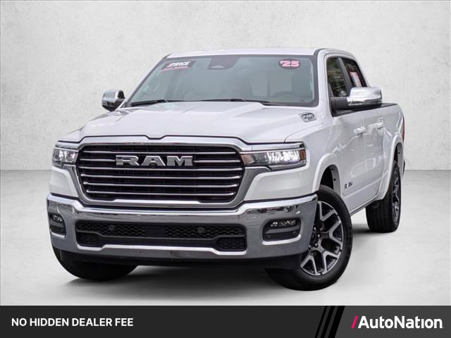 Used 2025 RAM 1500 Laramie AWD/4WD image 1