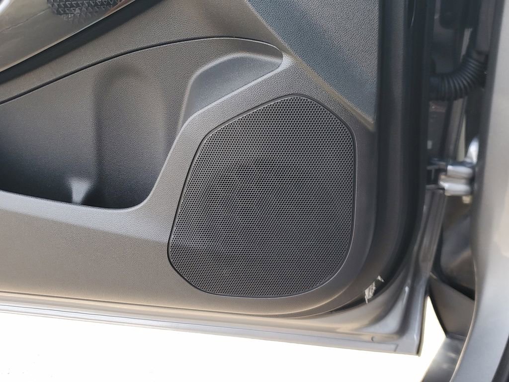 New 2026 Chevrolet Trax RS w/ Sunroof Package FWD image 30