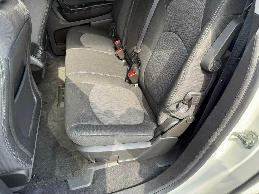 Used 2013 Chevrolet Traverse LT AWD/4WD image 31
