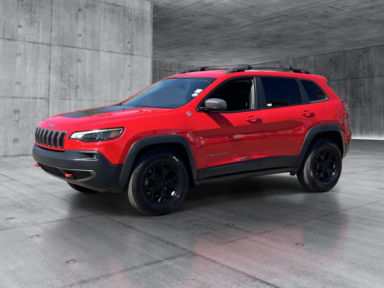 Used 2019 Jeep Cherokee Trailhawk w/ Comfort/Convenience Group AWD/4WD image 37