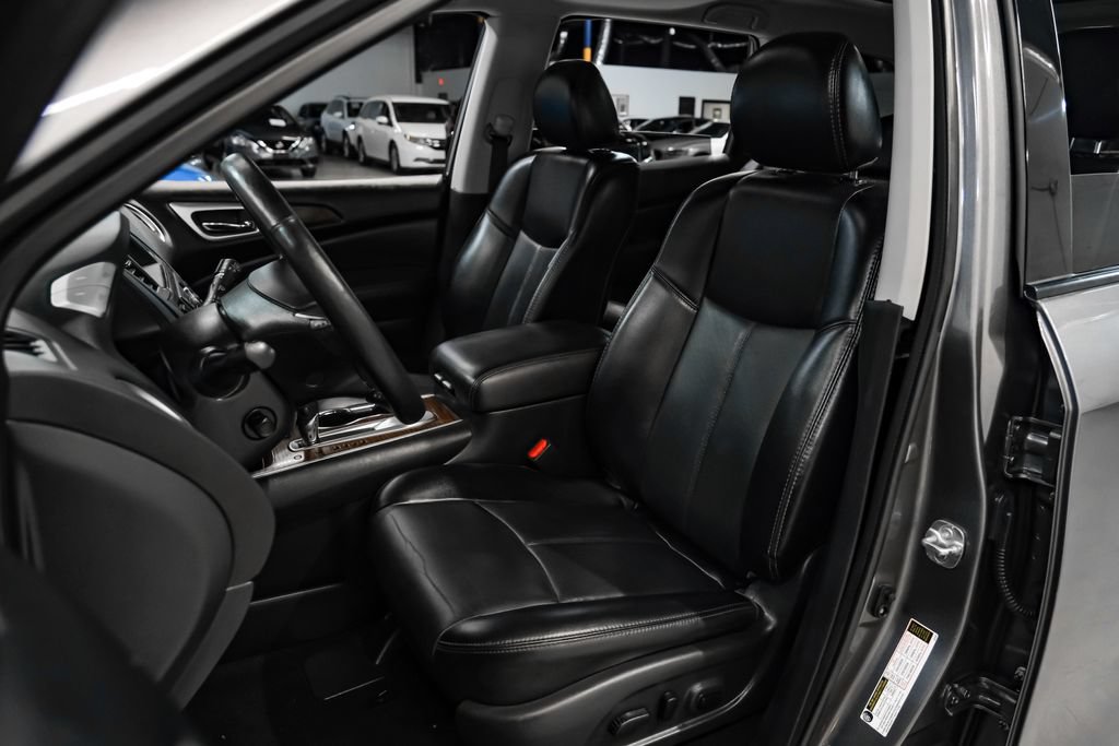 Used 2020 Nissan Pathfinder Platinum FWD image 35