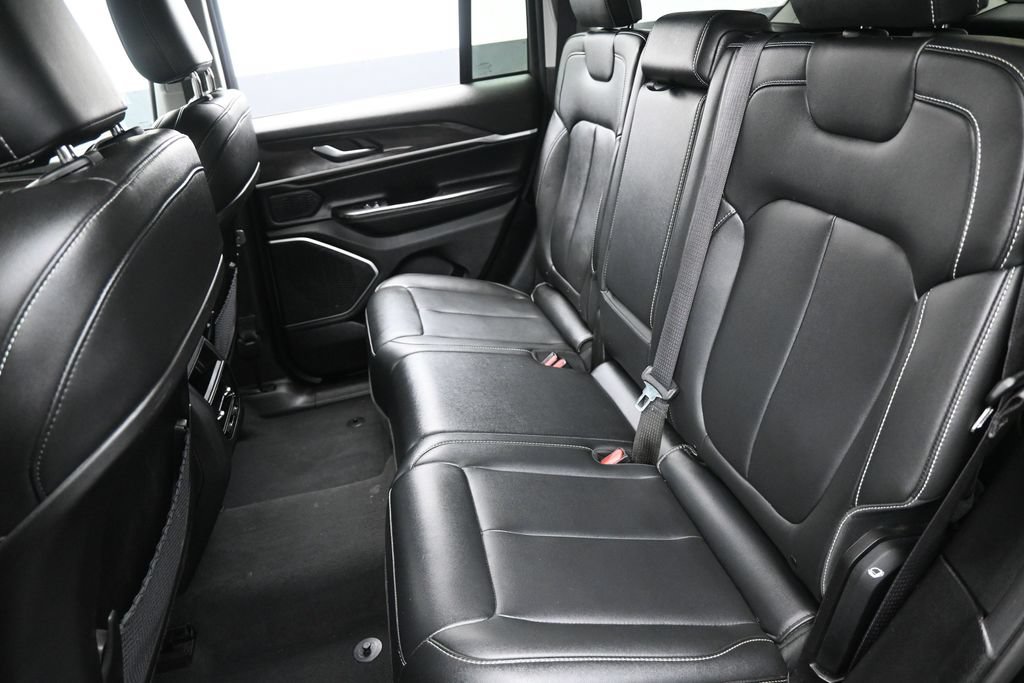 Used 2023 Jeep Grand Cherokee 4WD 4xe image 27