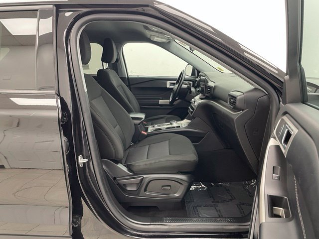 Used 2022 Ford Explorer XLT AWD/4WD image 16