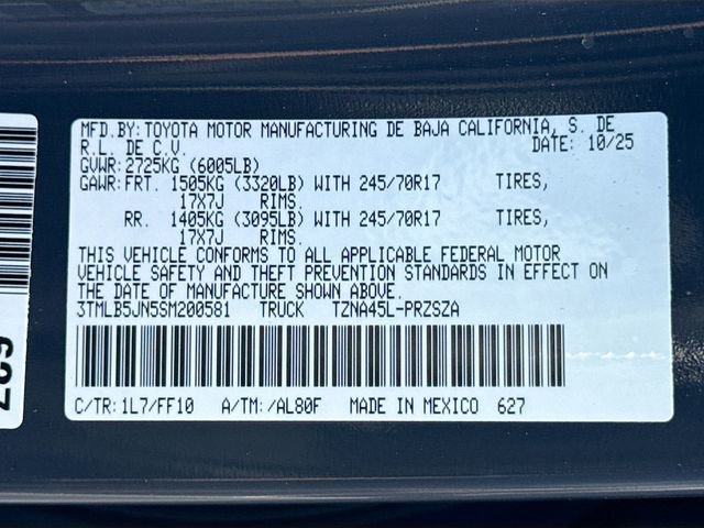 Used 2025 Toyota Tacoma SR5 AWD/4WD image 36