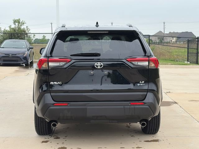Used 2025 Toyota RAV4 LE AWD/4WD image 8