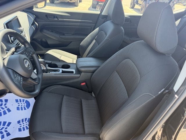 Used 2025 Nissan Altima 2.5 S FWD image 12