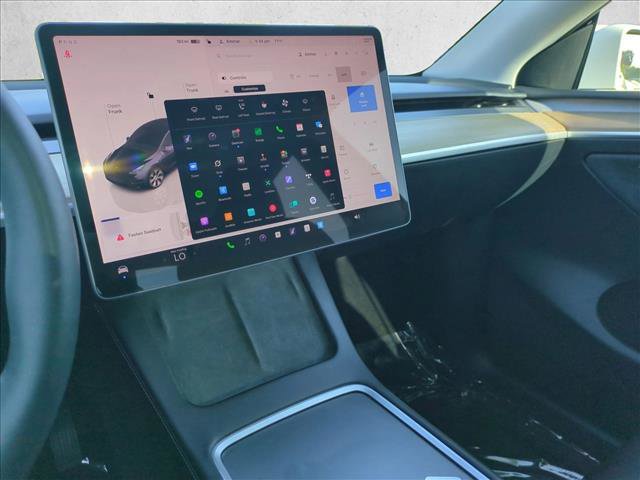 Used 2023 Tesla Model Y AWD image 15