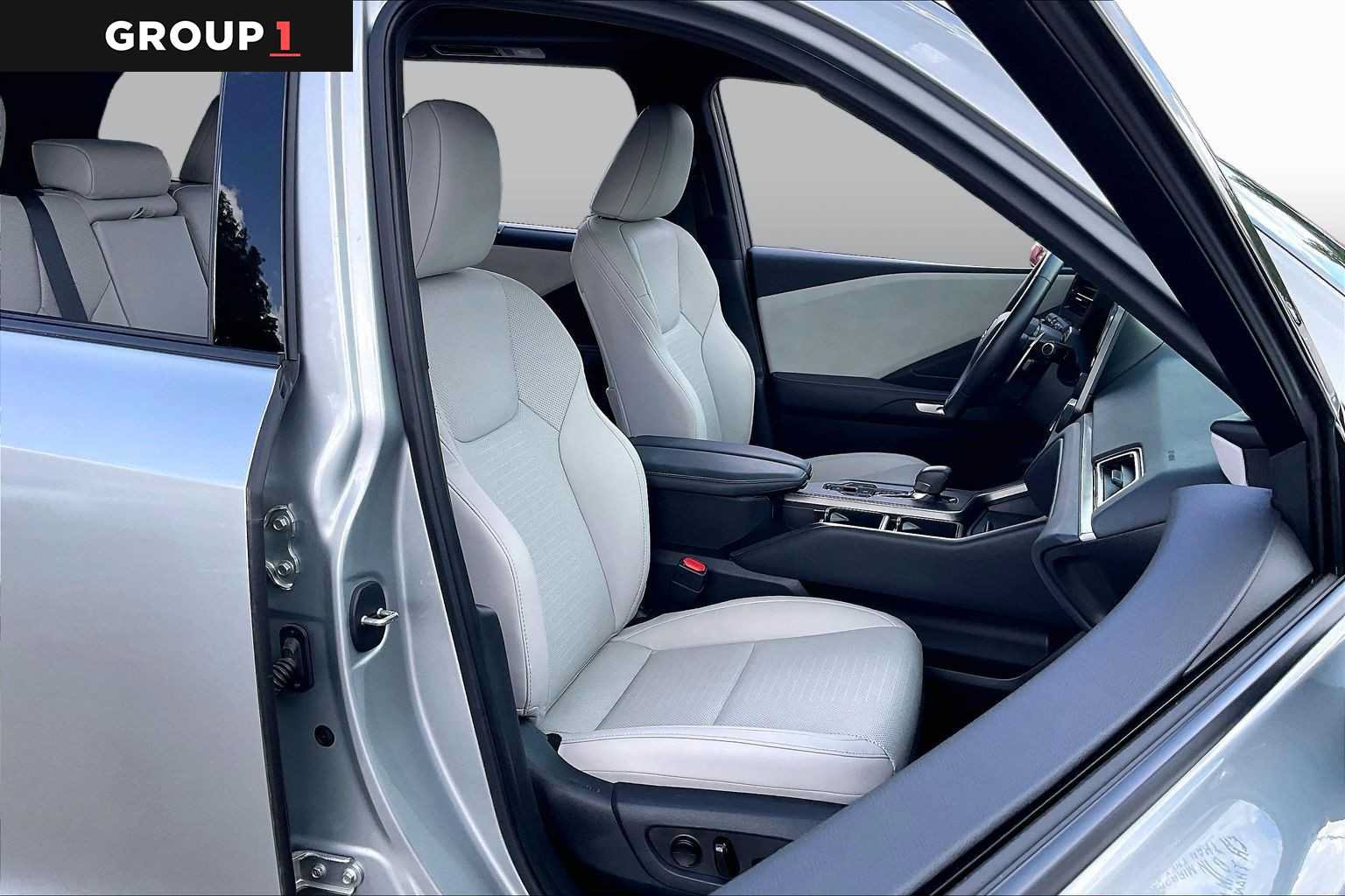 Certified 2025 Lexus TX 350 FWD w/ Technology Package image 8