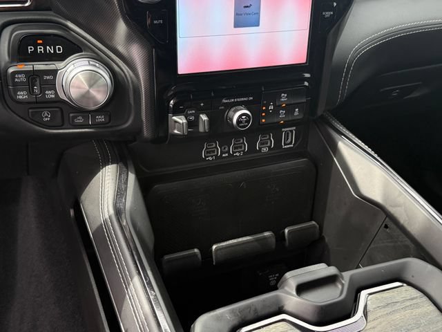 Used 2025 RAM 1500 Limited w/ Off Road Group AWD/4WD image 17