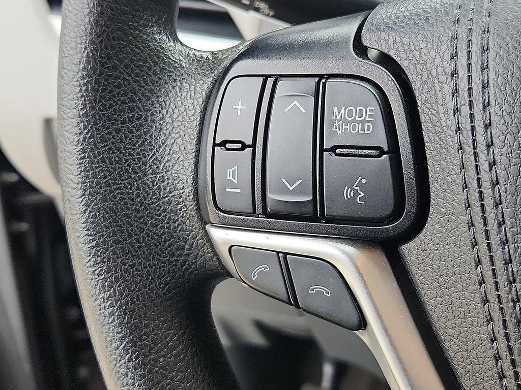Used 2020 Toyota Sienna L image 22