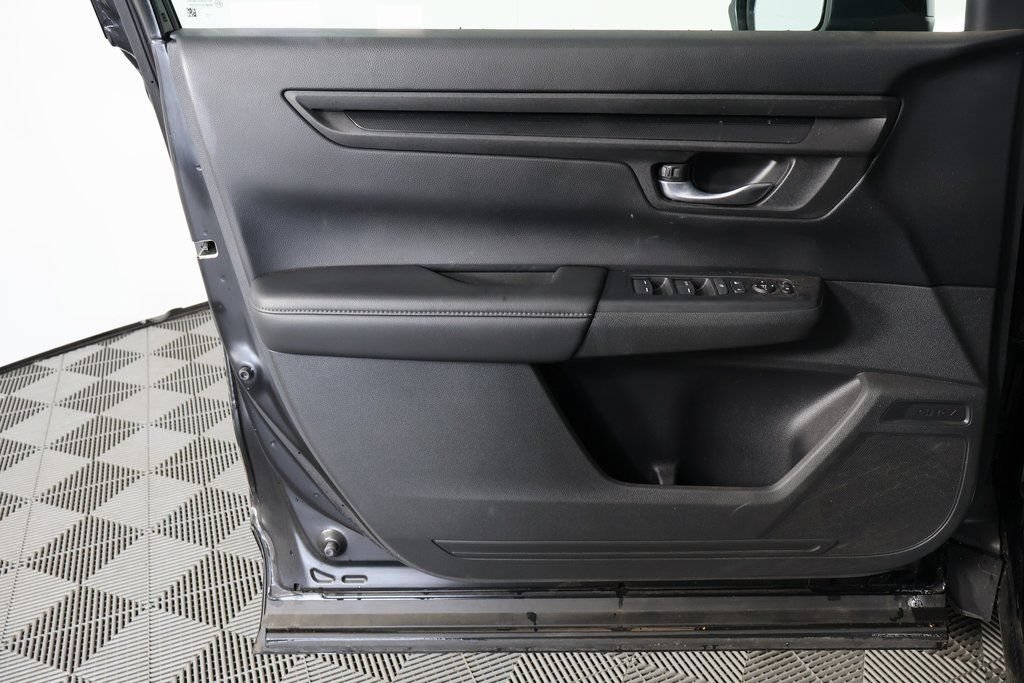 Used 2023 Honda CR-V LX image 11
