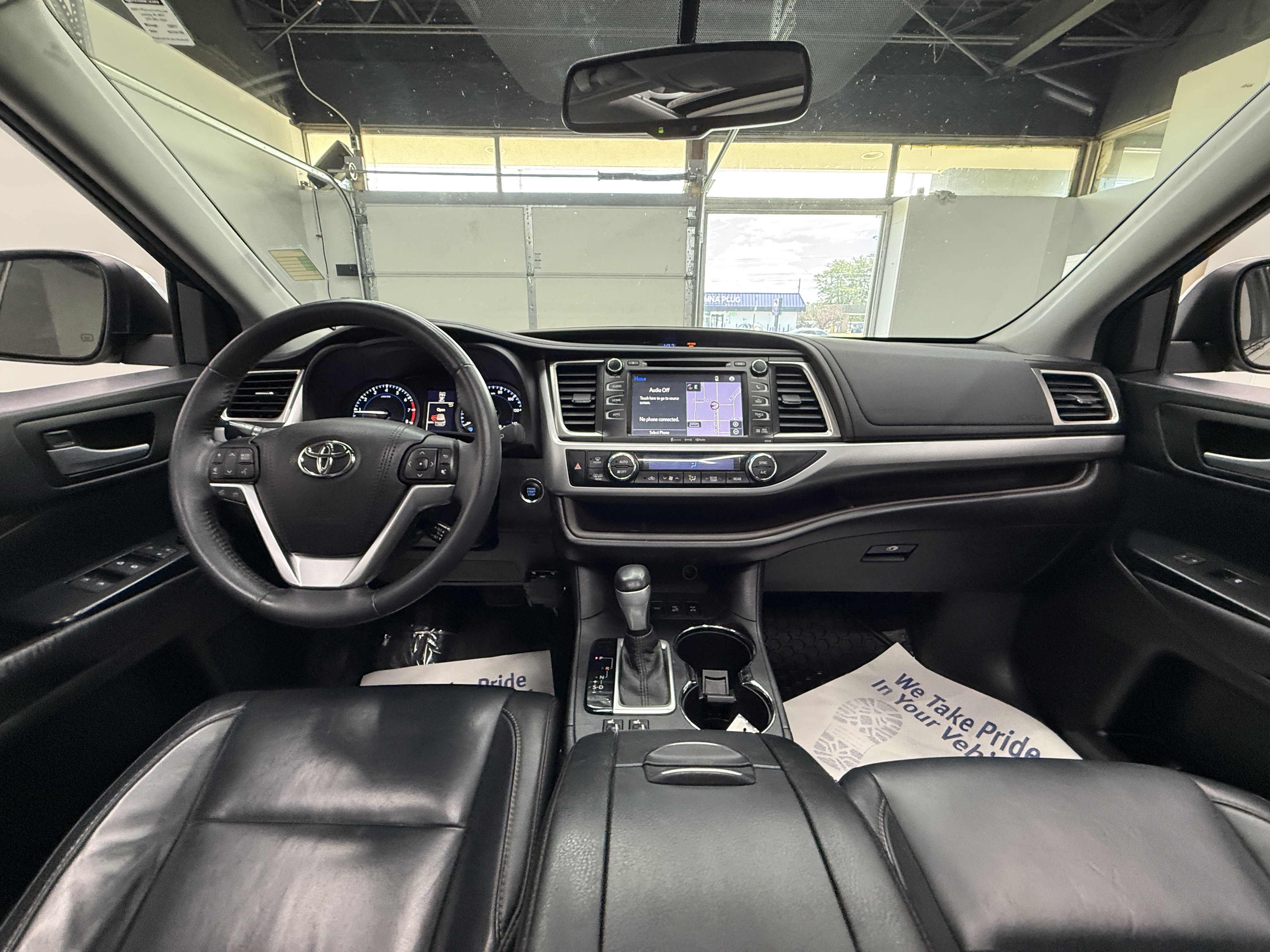 Used 2016 Toyota Highlander XLE AWD/4WD image 12