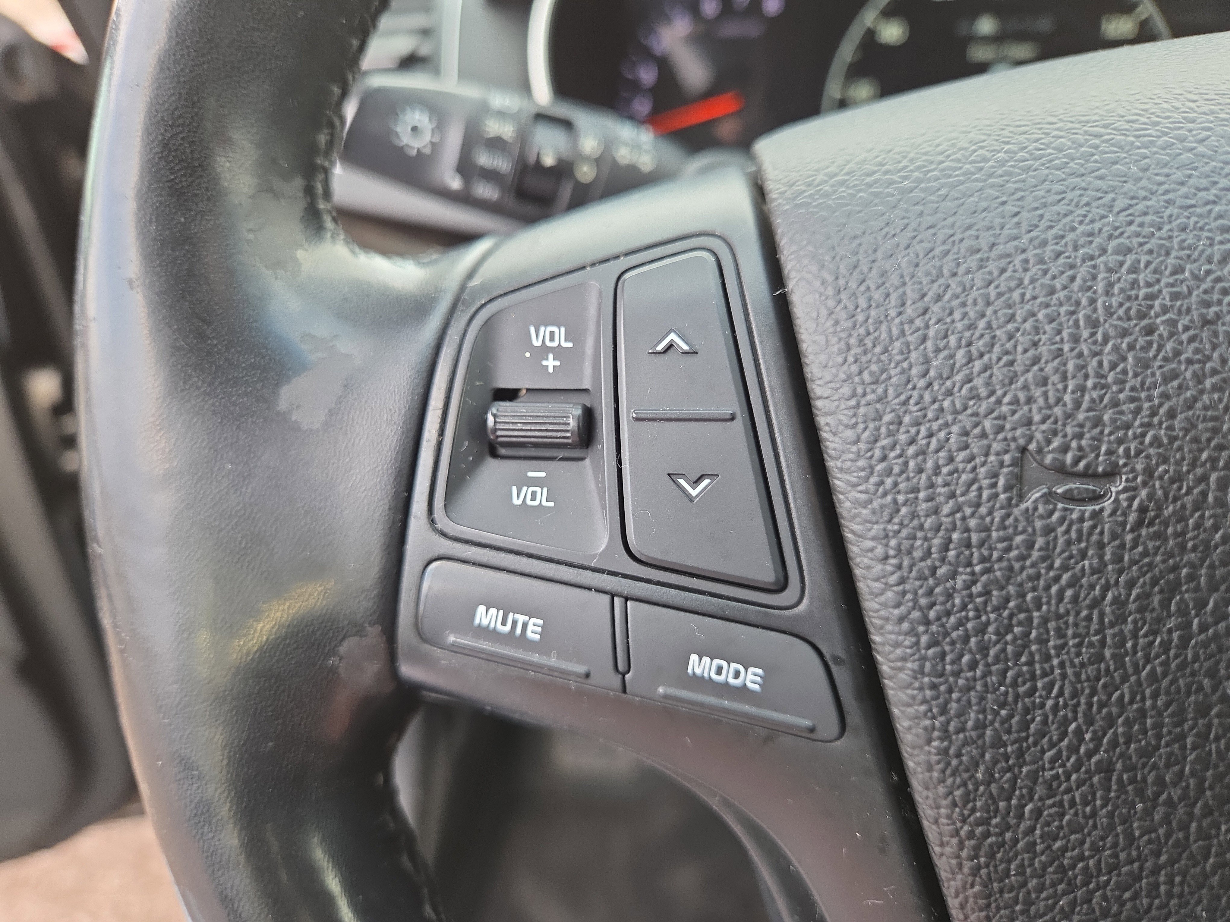 Used 2014 Kia Cadenza Limited image 27