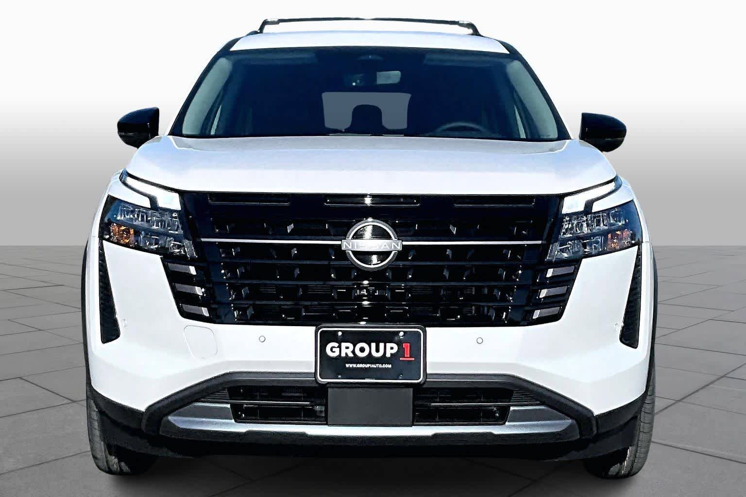 New 2026 Nissan Pathfinder SL FWD image 3