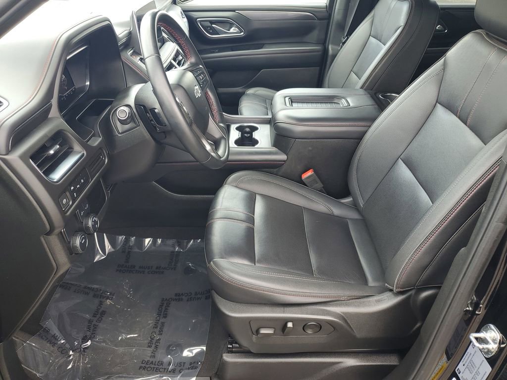 Used 2024 Chevrolet Suburban RST RWD image 5