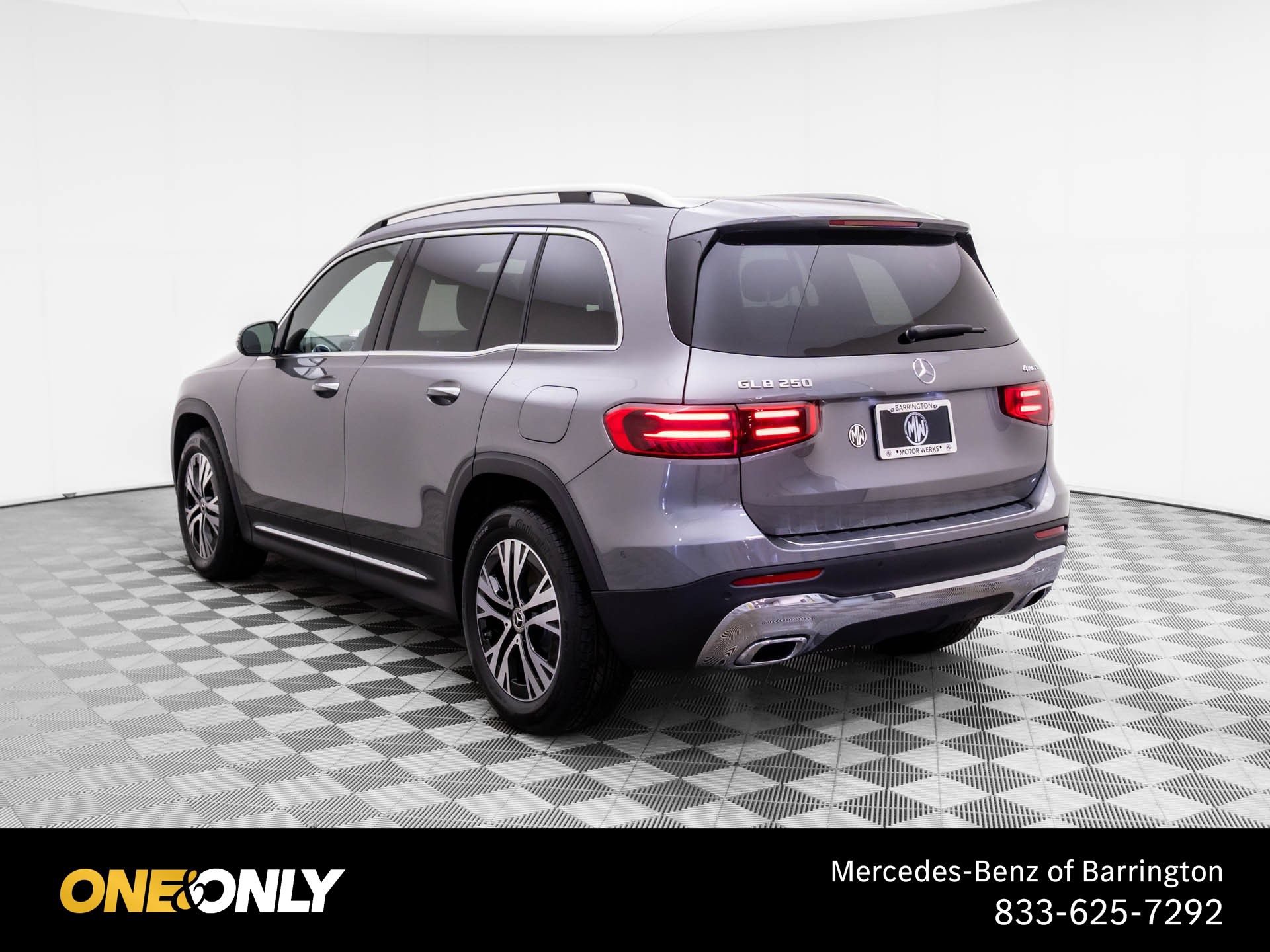 New 2026 Mercedes-Benz GLB 250 4MATIC image 3