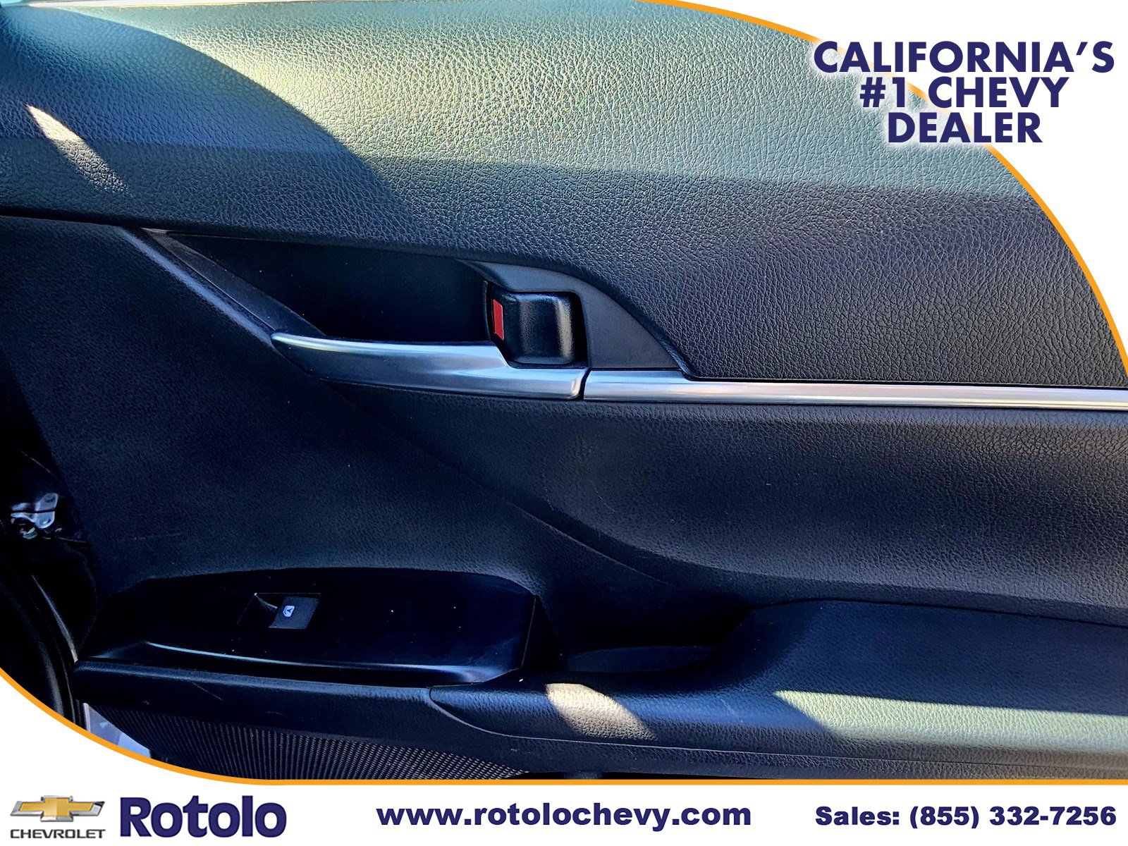 Used 2020 Toyota Camry SE w/ Carpet Mat Package image 13