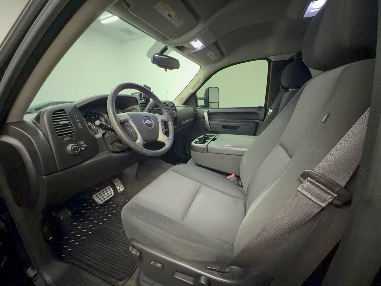 Used 2013 Chevrolet Silverado 1500 LT w/ All-Star Edition AWD/4WD image 4