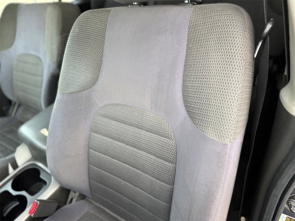 Used 2006 Nissan Pathfinder SE w/ (P01) Se Premium Pkg image 16