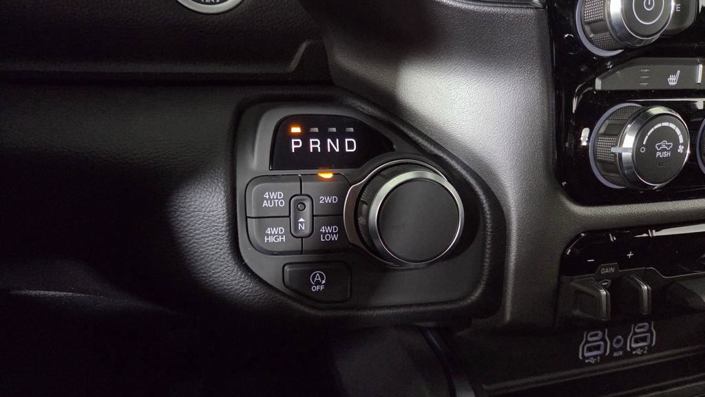 New 2026 RAM 1500 4x4 Crew Cab image 18