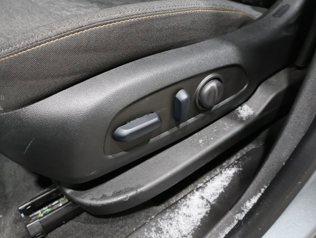 Used 2024 Chevrolet Equinox LT image 11