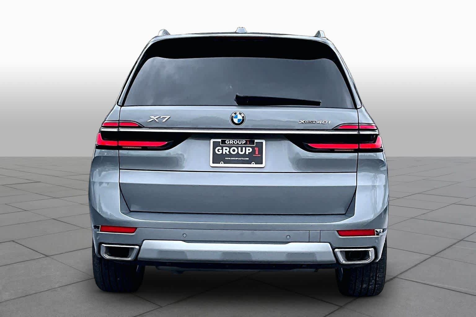Used 2026 BMW X7 xDrive40i AWD/4WD image 5