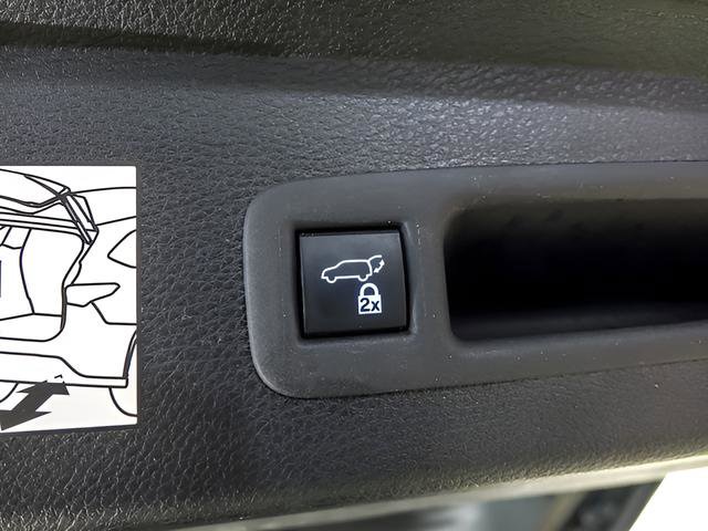 Certified 2024 Toyota Sienna XLE image 24