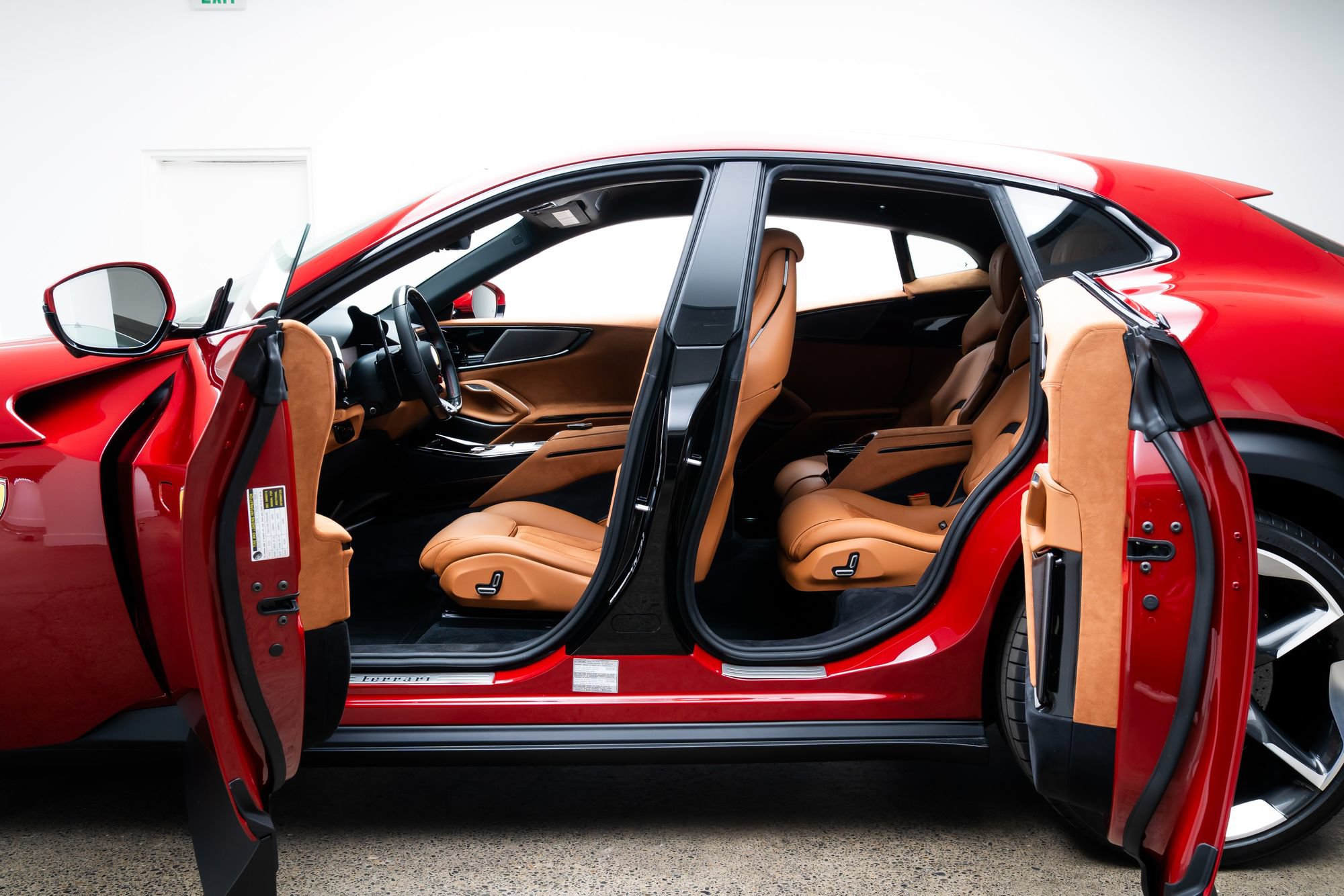 Used 2026 Ferrari Purosangue AWD/4WD image 26
