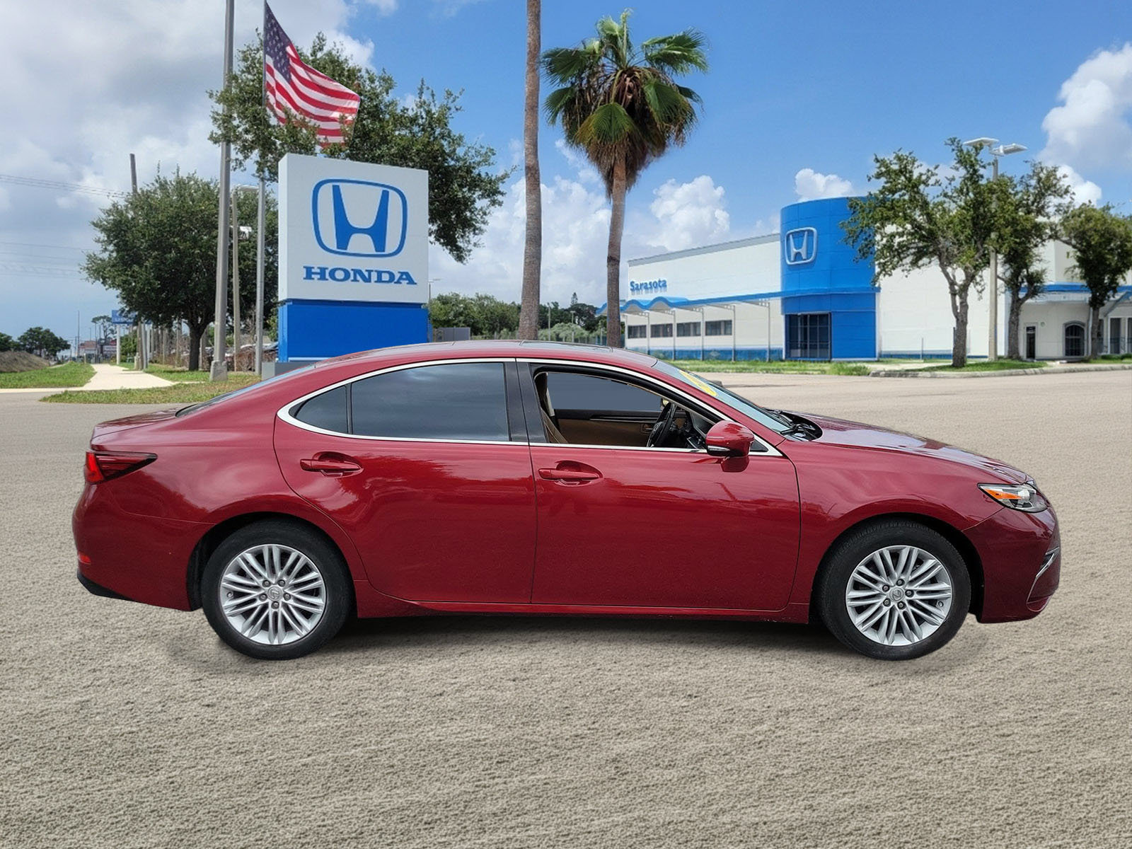 Used 2016 Lexus ES 350 w/ Luxury Package w/Wood Trim FWD image 4