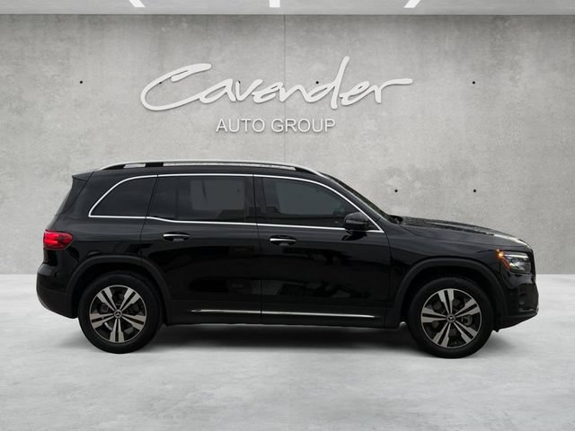 Used 2025 Mercedes-Benz GLB 250 4MATIC image 17