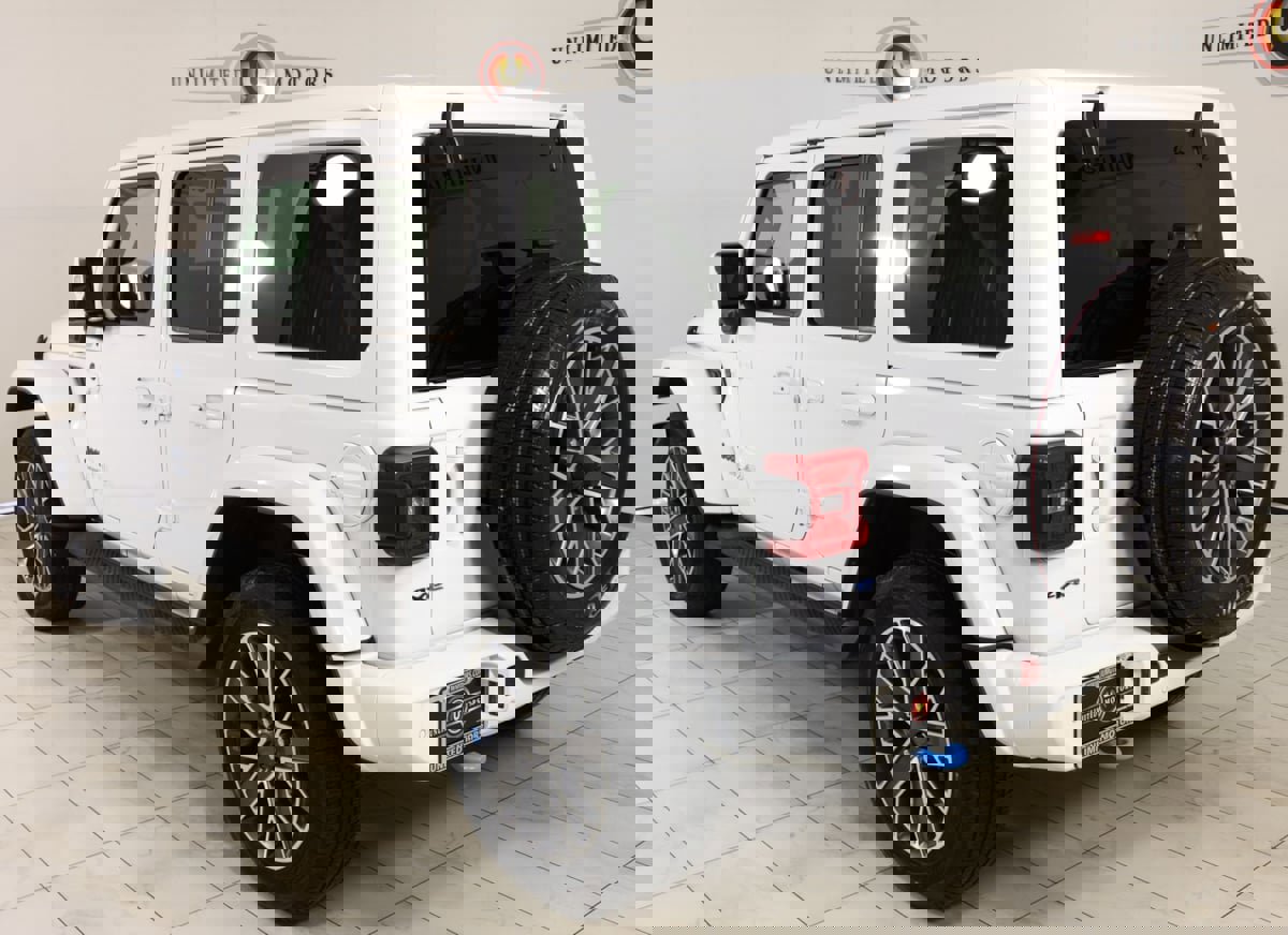 Used 2022 Jeep Wrangler Unlimited Sahara image 4